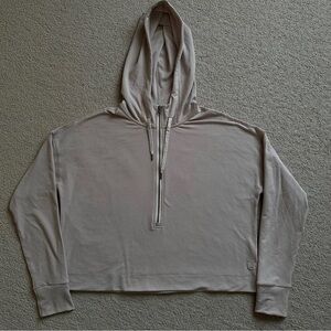Vuori 1/2 zip hoodie